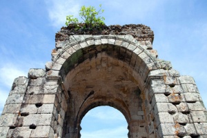 B_ARCO-ROMANO-DE-CAPARRB_02