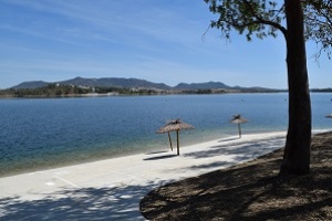 B_EMBALSE_ORELLANA_CAMPANARIO_09